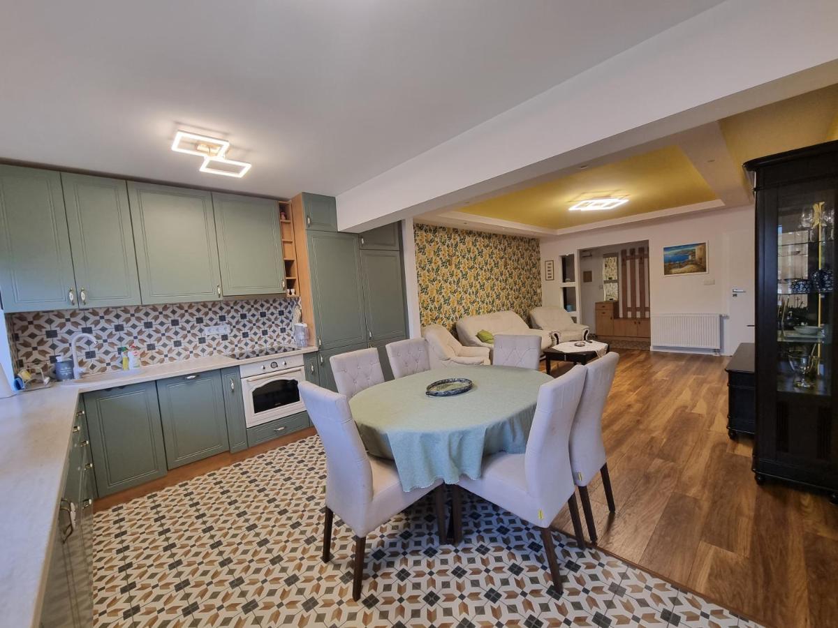 Bougainvillea Apartman Sfântu-Gheorghe Exterior foto